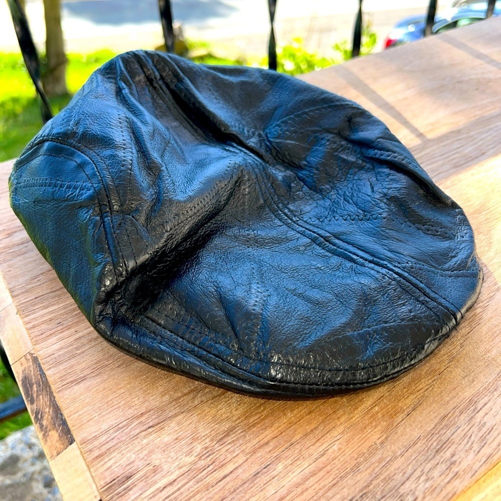 Newsboy Cap (Black) Leather Shell/Fabric Lining-unbranded